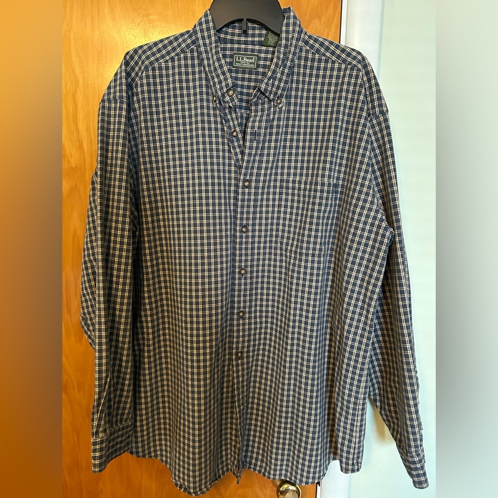 Men’s L L Bean shirt XL